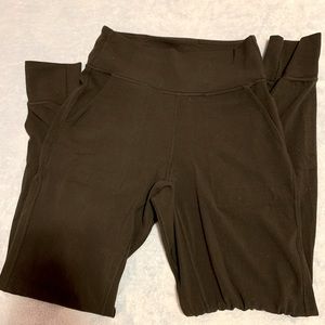 Lululemon align joggers in black, size 4